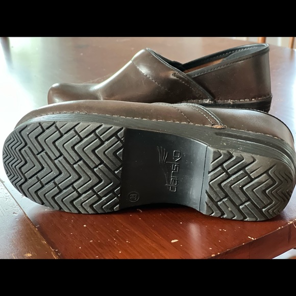 Dansko clogs - brown, gently used - Picture 1 of 3
